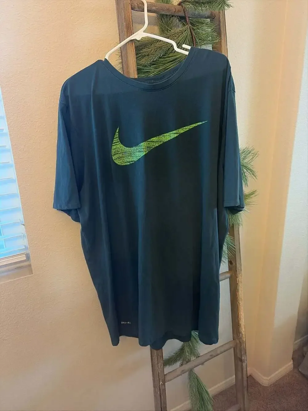 Mens Nike Dri-Fit Athletic Cut Graphic Logo T-Shirt Size 3XLT